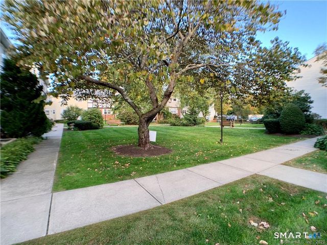 64 East Gate Lane, Hamden, CT 06514