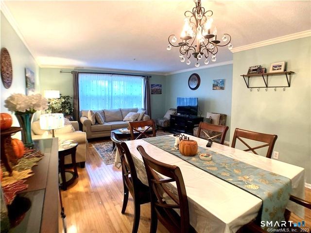 64 East Gate Lane, Hamden, CT 06514