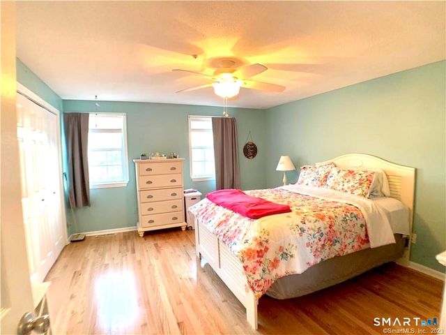 64 East Gate Lane, Hamden, CT 06514