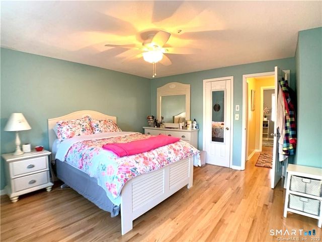 64 East Gate Lane, Hamden, CT 06514