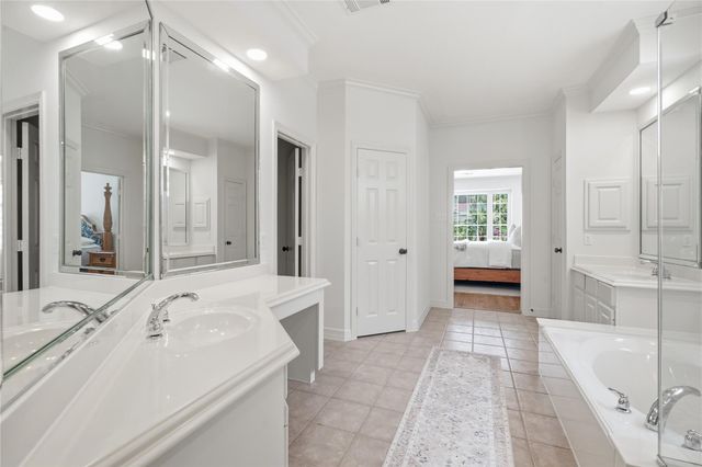 4415 Towering Oak Court, Houston, TX 77059