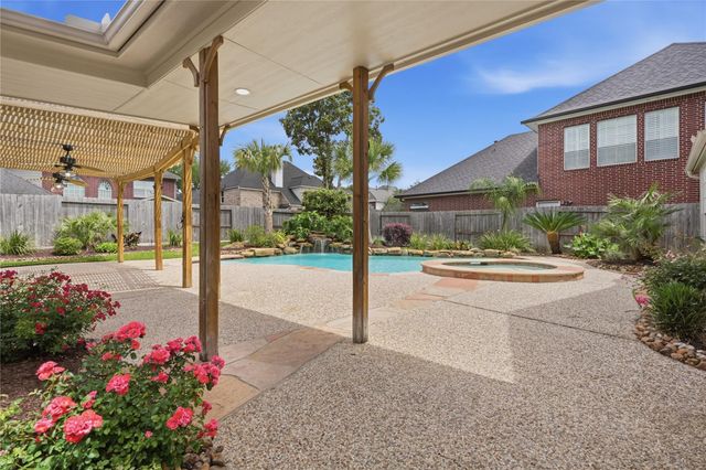 4415 Towering Oak Court, Houston, TX 77059