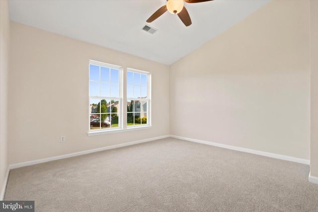 1282 HUNTER LN, Perkiomenville, PA 18074