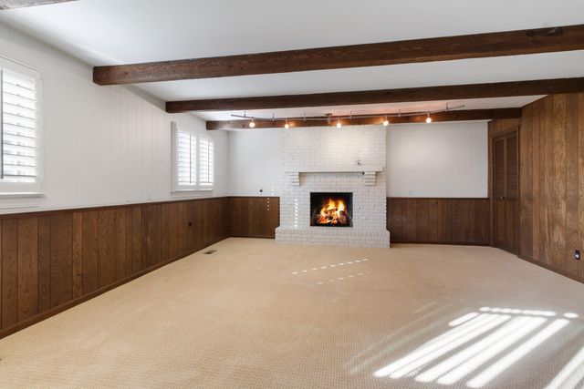 9536 Walnut Drive, Munster, IN 46321