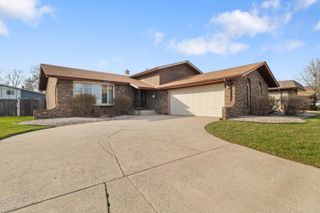 9536 Walnut Drive, Munster, IN 46321