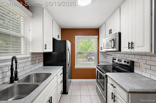 1186 Larkmoor Boulevard, Berkley, MI 48072