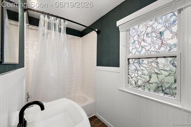 1186 Larkmoor Boulevard, Berkley, MI 48072