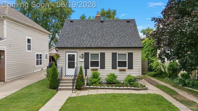 1186 Larkmoor Boulevard, Berkley, MI 48072
