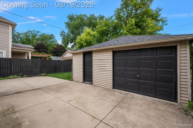 1186 Larkmoor Boulevard, Berkley, MI 48072