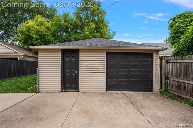 1186 Larkmoor Boulevard, Berkley, MI 48072