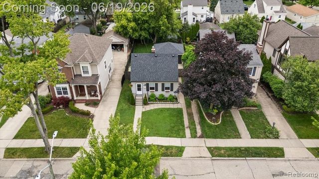 1186 Larkmoor Boulevard, Berkley, MI 48072