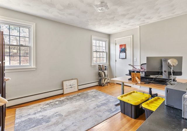 97 Francis Ave, Shrewsbury, MA 01545