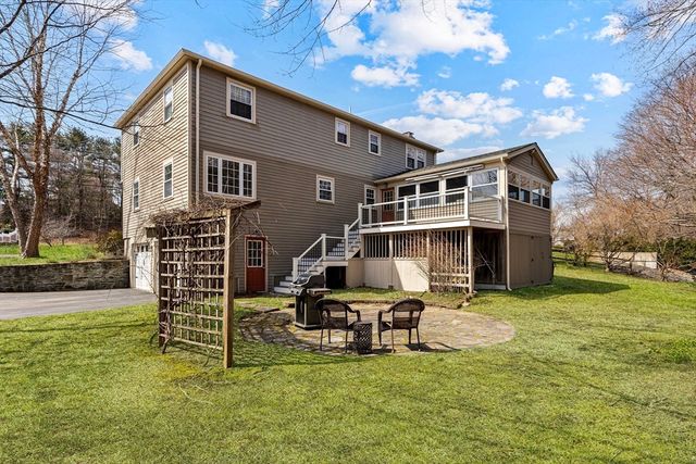 97 Francis Ave, Shrewsbury, MA 01545