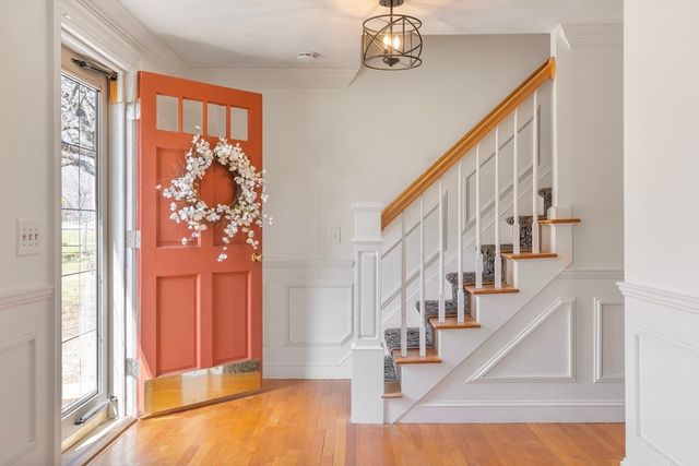 97 Francis Ave, Shrewsbury, MA 01545