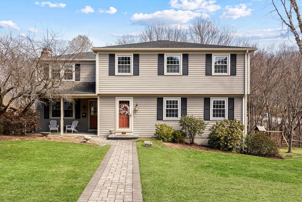 97 Francis Ave, Shrewsbury, MA 01545