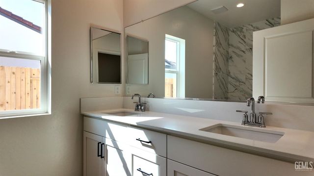 7503 Cryosphere Street, Bakersfield, CA 93311