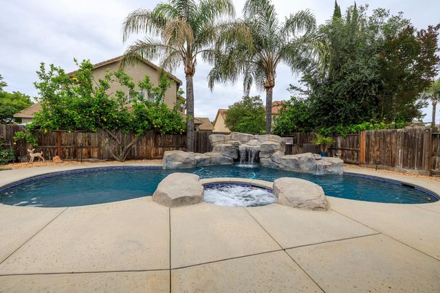 3513 Aristides Dr, Modesto, CA 95355