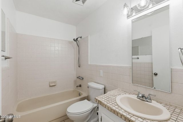 5320 W SHEENA Drive, Glendale, AZ 85306