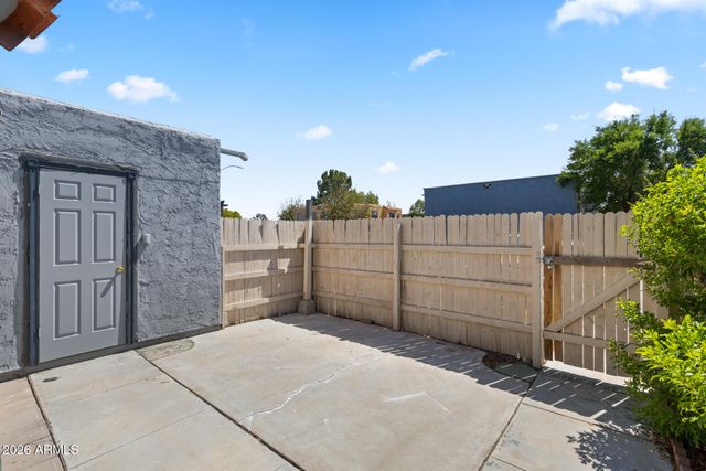5320 W SHEENA Drive, Glendale, AZ 85306