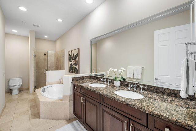 813 Estancia Way, Boynton Beach, FL 33435