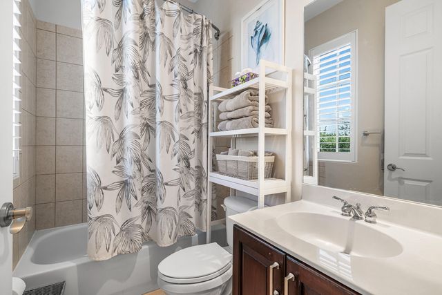 813 Estancia Way, Boynton Beach, FL 33435