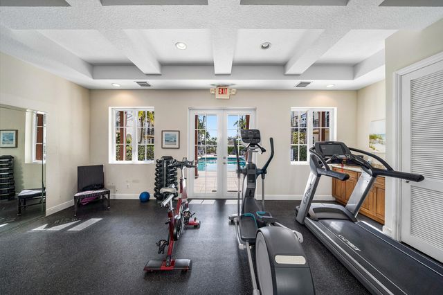 813 Estancia Way, Boynton Beach, FL 33435