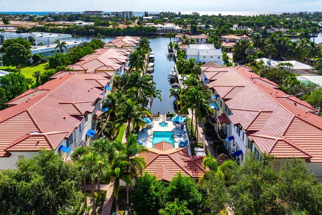 813 Estancia Way, Boynton Beach, FL 33435