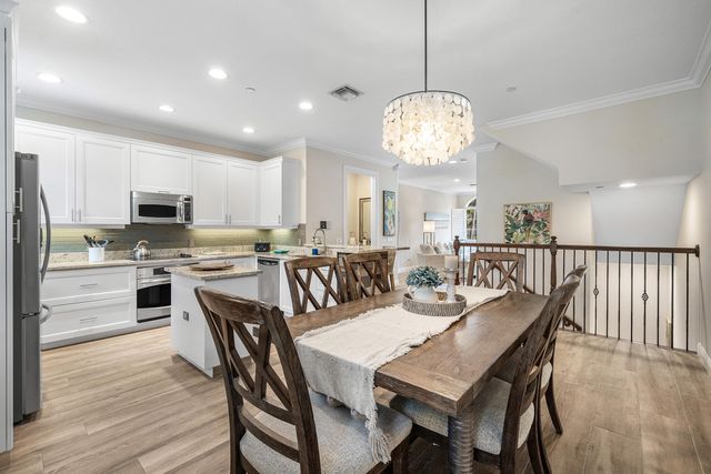 813 Estancia Way, Boynton Beach, FL 33435