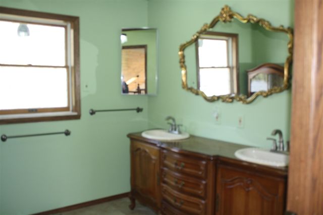 22951 Riverside Drive, Mendon, MI 49072