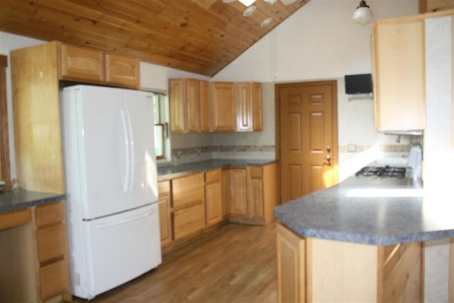 22951 Riverside Drive, Mendon, MI 49072