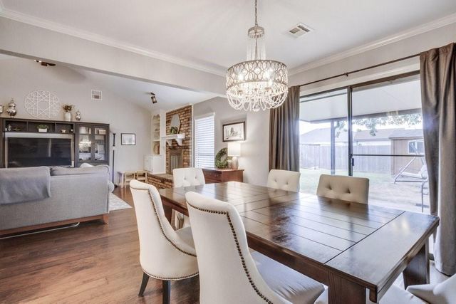 1332 Chimney Hill Road, Yukon, OK 73099