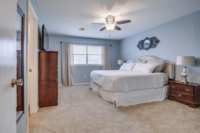 1332 Chimney Hill Road, Yukon, OK 73099