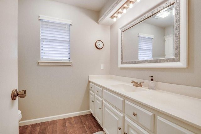 1332 Chimney Hill Road, Yukon, OK 73099