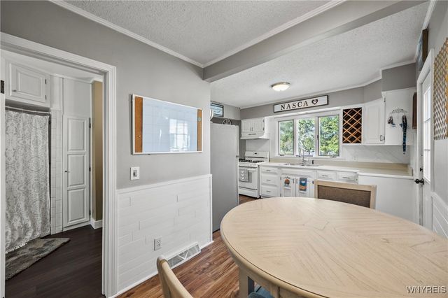 433 Borden Road, Cheektowaga, NY 14224