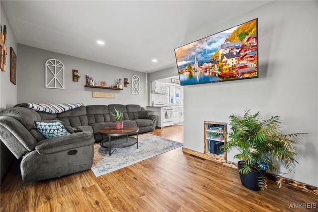 433 Borden Road, Cheektowaga, NY 14224