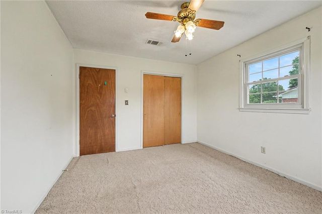 136 Beckford Drive, Lexington, NC 27295
