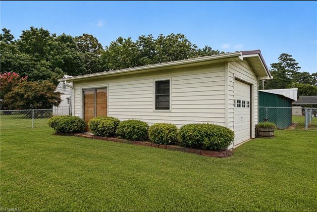 136 Beckford Drive, Lexington, NC 27295