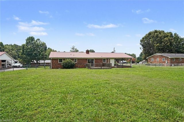 136 Beckford Drive, Lexington, NC 27295