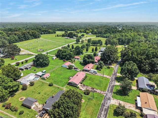 136 Beckford Drive, Lexington, NC 27295