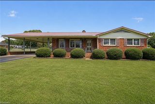 136 Beckford Drive, Lexington, NC 27295