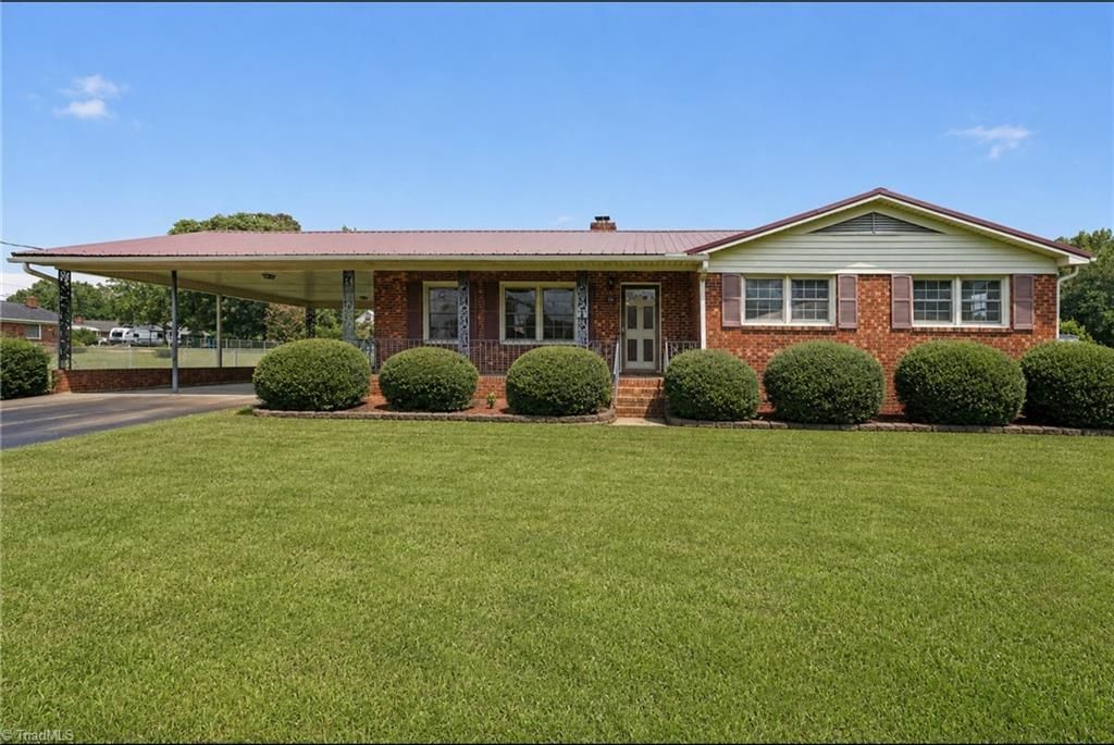 136 Beckford Drive, Lexington, NC 27295