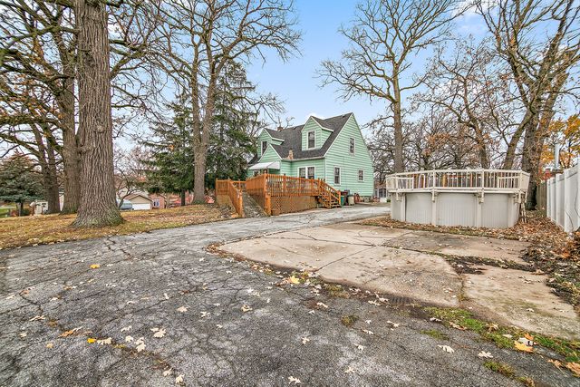 4850 162nd Street, Oak Forest, IL 60452