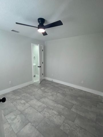 1531 W Avenue H W, Riviera Beach, FL 33404