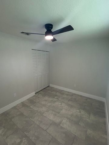 1531 W Avenue H W, Riviera Beach, FL 33404