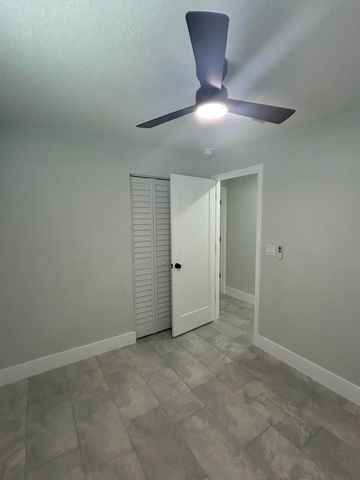 1531 W Avenue H W, Riviera Beach, FL 33404