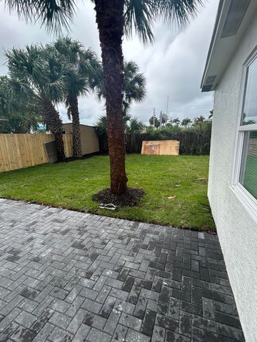 1531 W Avenue H W, Riviera Beach, FL 33404