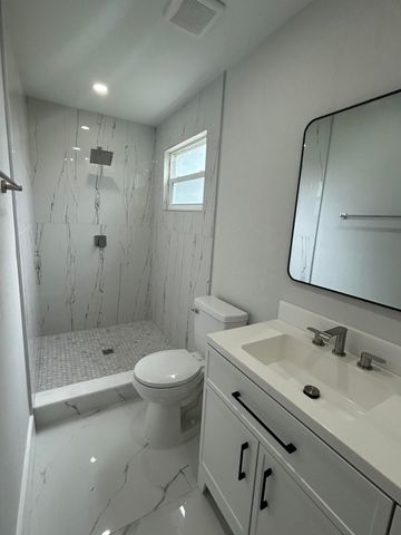 1531 W Avenue H W, Riviera Beach, FL 33404