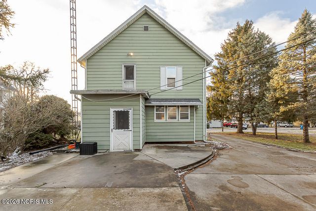 129 Harrison Avenue, Swanton, OH 43558