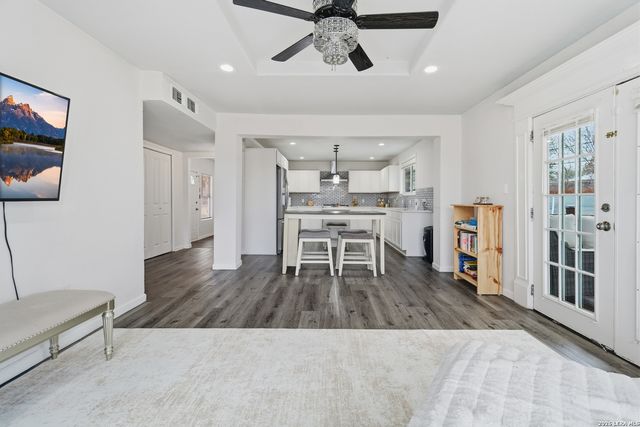 351 Rexford Dr, San Antonio, TX 78216