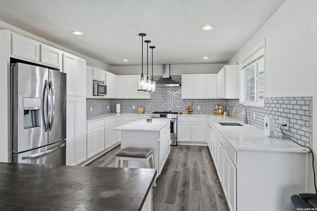 351 Rexford Dr, San Antonio, TX 78216